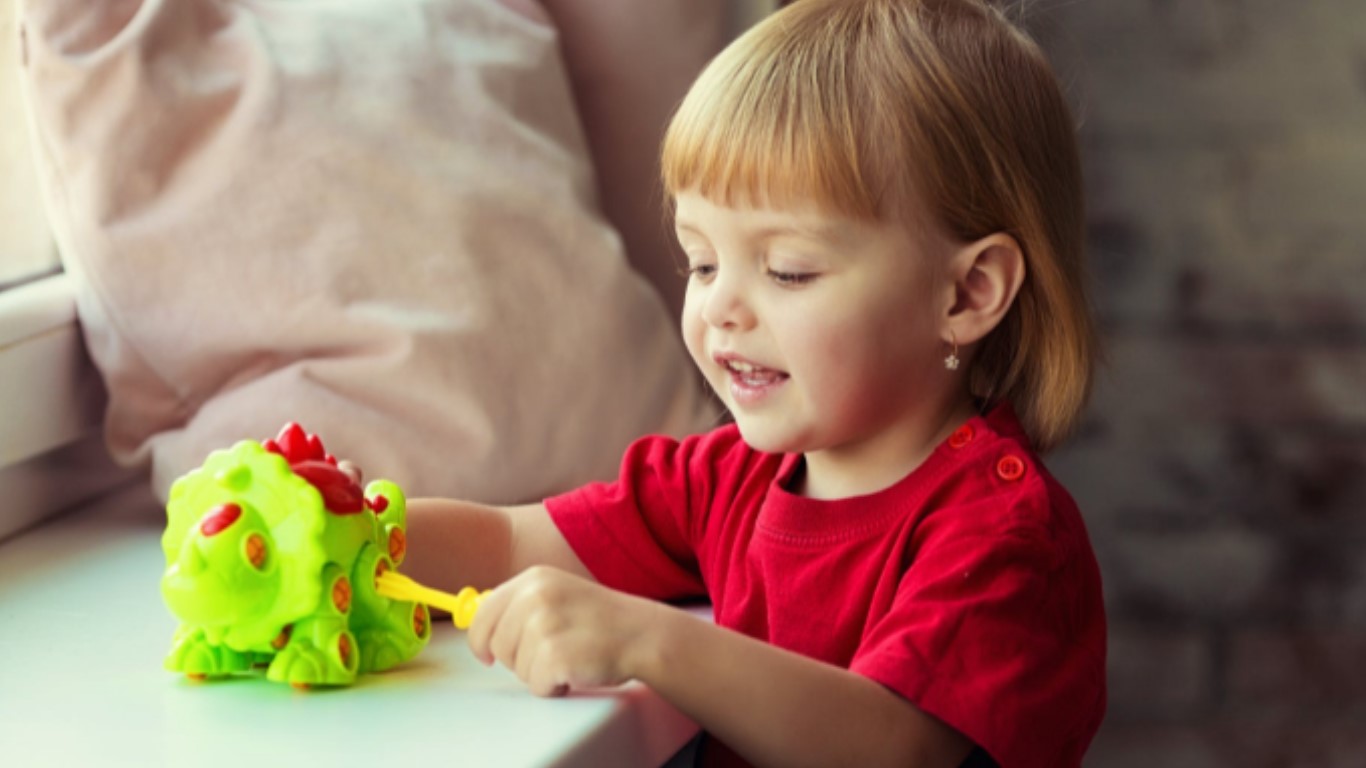 Как заподозрить у ребенка проблемы со слухом