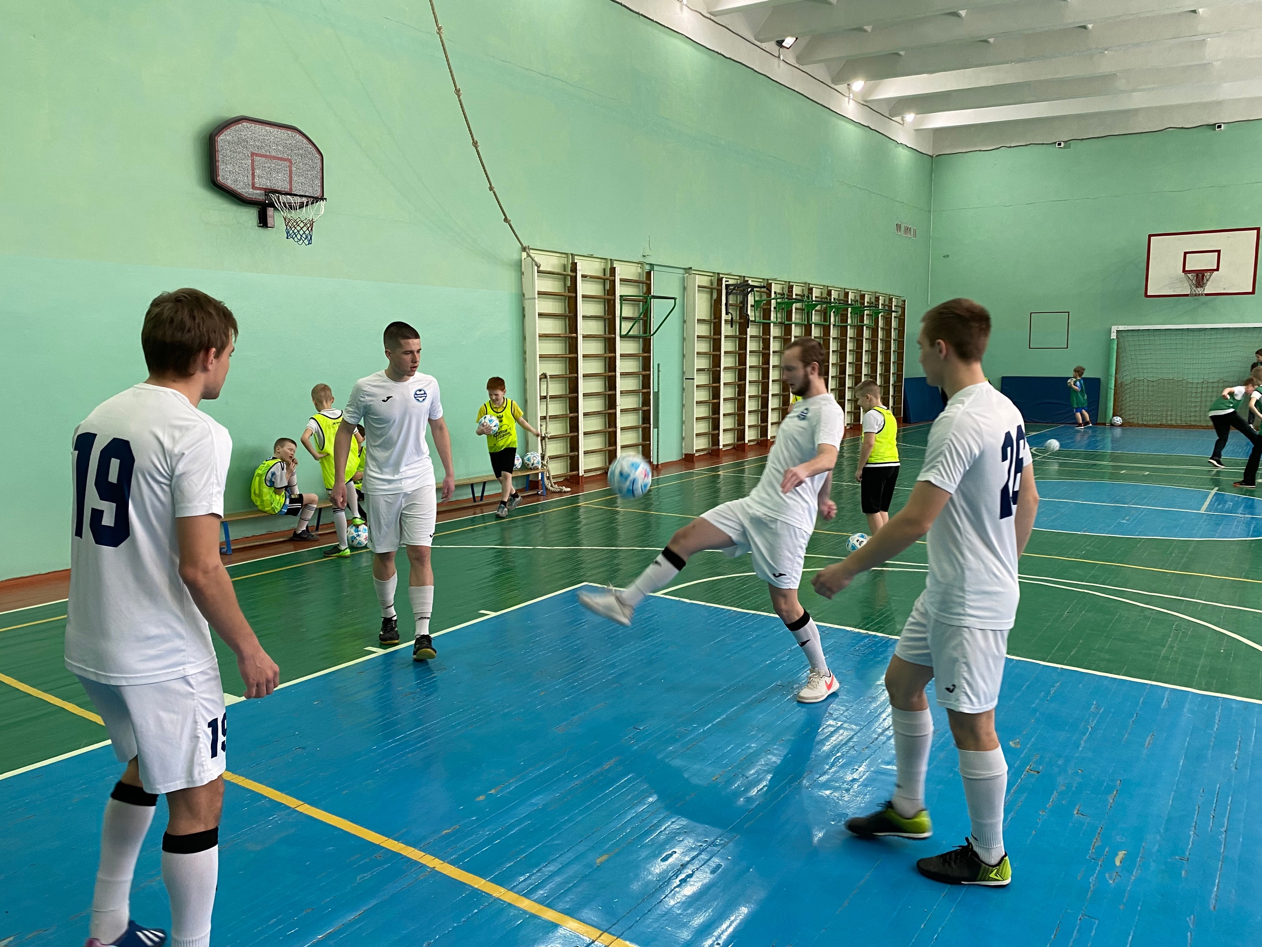 9oAoj4kv7ws.jpg 9oAoj4kv7ws.jpg