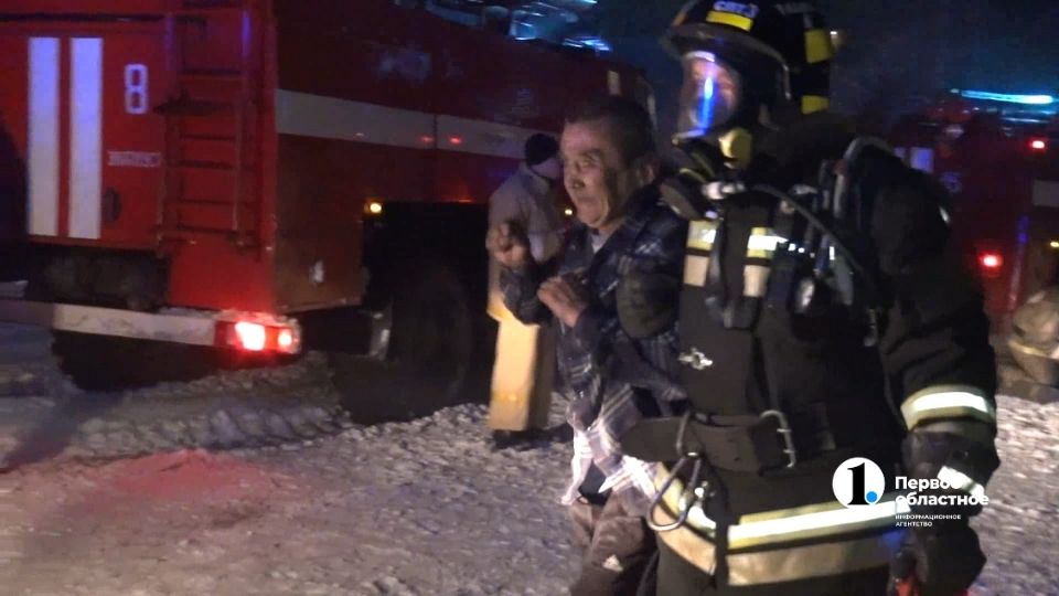 ближайшая пожарная. 01 пожарная. пожарная машина гатчинского района. ближайшие пожарный. пожарный 7.