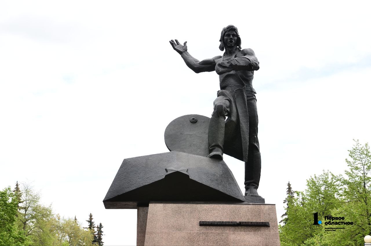 добровольцы-танкисты.jpg добровольцы-танкисты.jpg